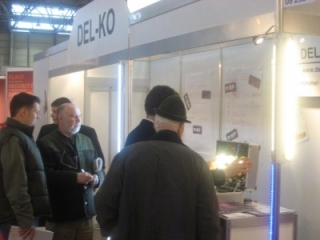 Präsentation von neuen LED Lampen und Strahler auf der Messe 4 LED Leuchtmittel Ausstellung GU10 MR16 4